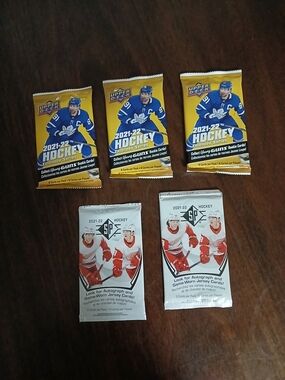 Upper Deck & SP 2021-22 Hockey Card Packs - Young Guns